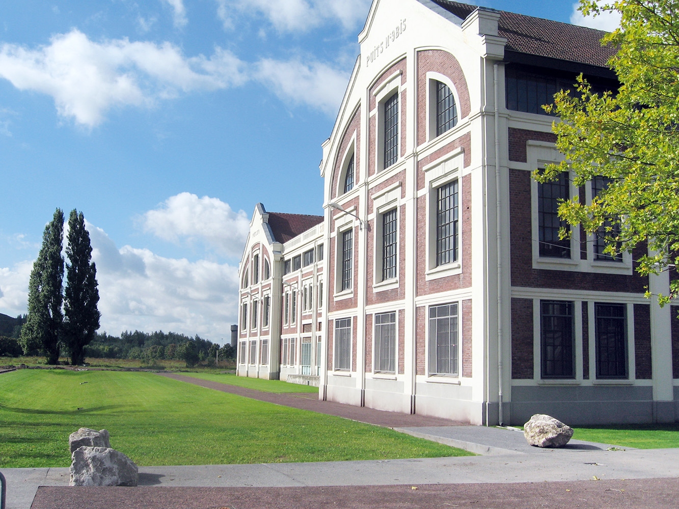 REQUALIFICATION DES ANCIENNES FOSSES MINIÈRES 9/9 BIS